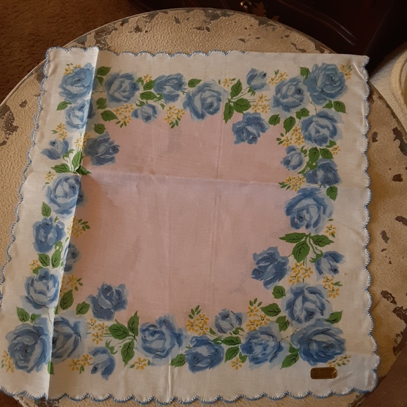 Floral Printed Cotton Scalloped Edge Handkerchief 12" Square - Picture 3 of 6